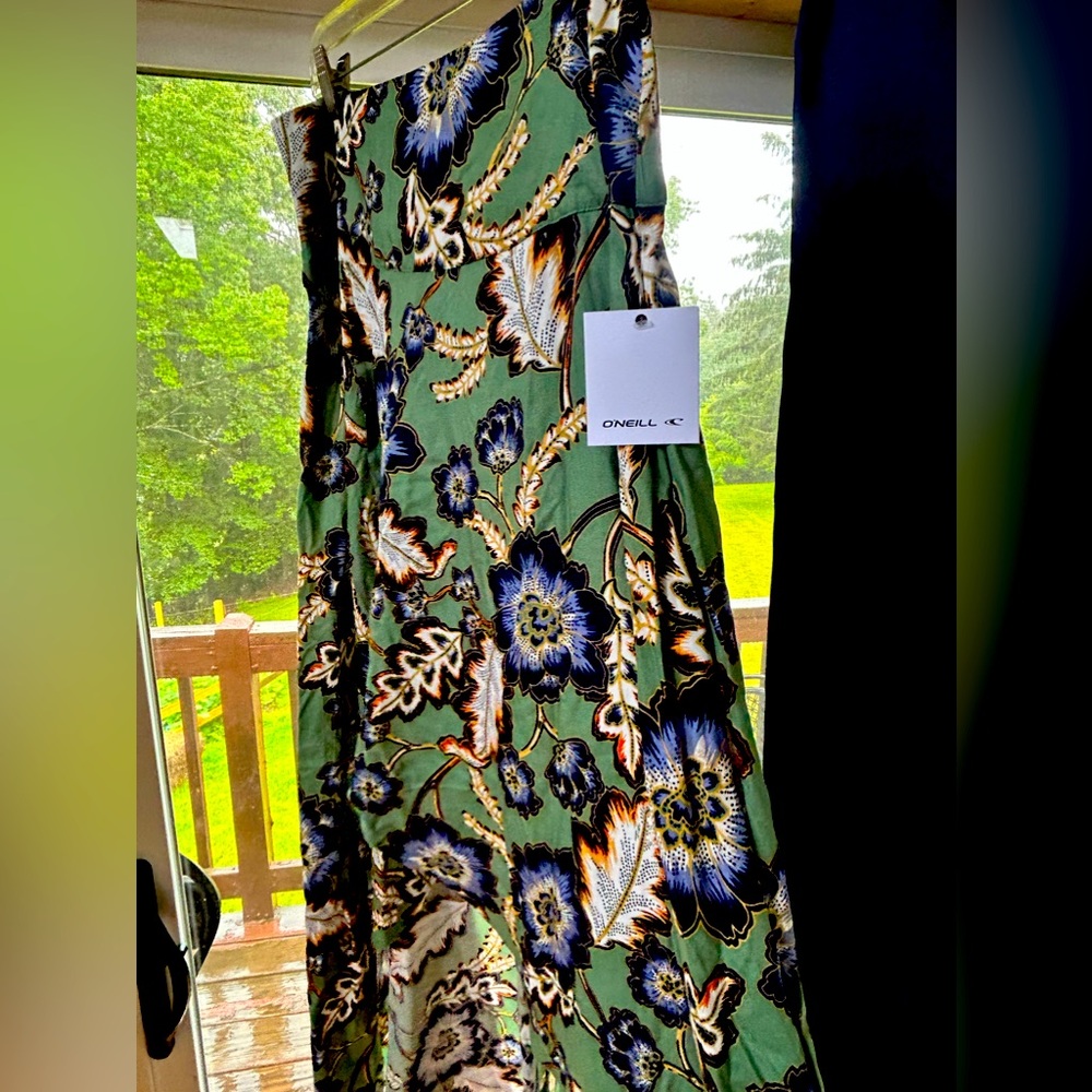 O’Neill NWT high low skirt, green paisley and floral pattern